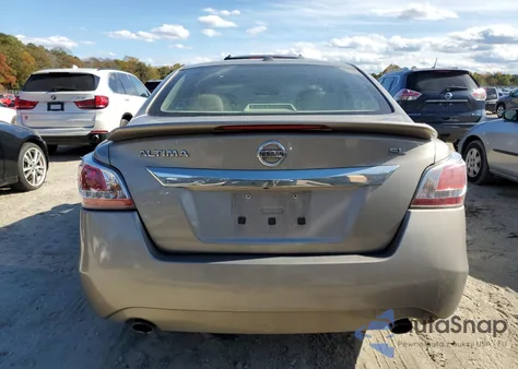 2015 Nissan Altima 2.5 z USA, uszkodzony, nr VIN 1N4AL3AP6FN405161